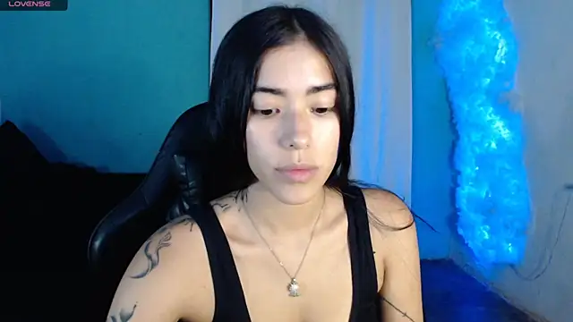 LESLIEBLACK  online show from 04-02-26, 01:47