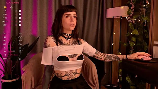 MichaellaMoon online show from 12-11-24, 08:50