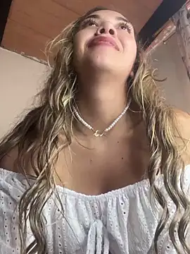 Iris lee online show from 03-13-25, 07:39