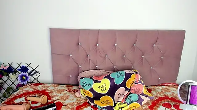 nicol jone1 online show from 03-13-25, 09:59