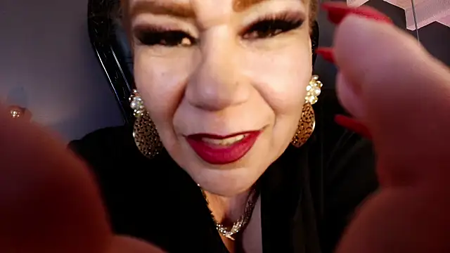 MelaniaKnauss online show from 06-11-26, 09:46