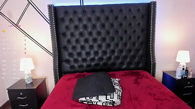 Iris Thompson  online show from 02-22-25, 11:35