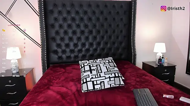 Iris Thompson  online show from 02-25-25, 12:47