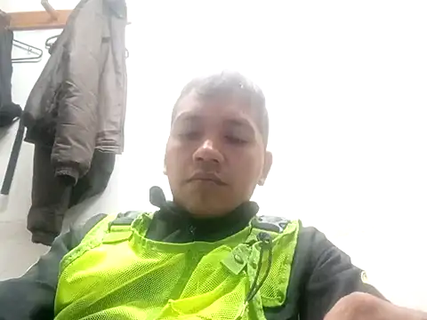 Snapshot of angelito0219 chatting on 01-12-25, 08:04 angelito0219 online show from 01-12-25, 08:04