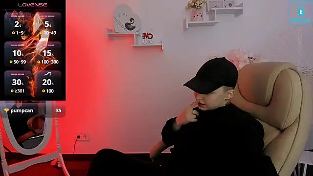 Snapshot of Dolly__Queen_ chatting on 02-07-25, 11:55 Dolly Queen online show from 02-07-25, 11:55