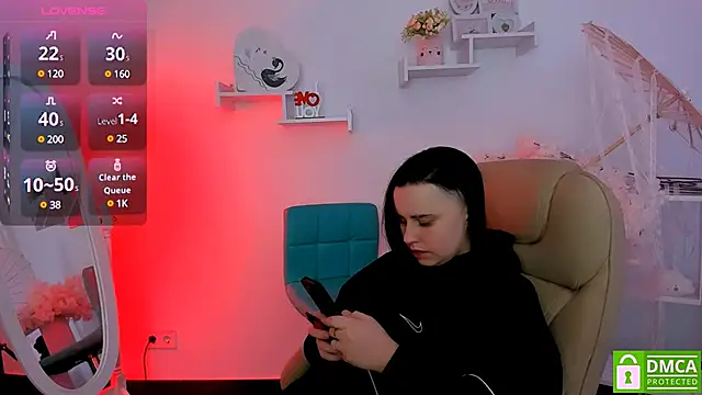 Snapshot of Dolly__Queen_ chatting on 02-20-25, 06:46 Dolly Queen online show from 02-20-25, 06:46