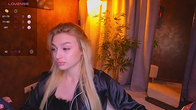 Ella Milla online show from 01-27-25, 12:26