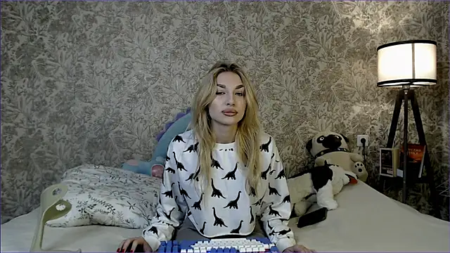 Ella Milla online show from 09-15-25, 02:06