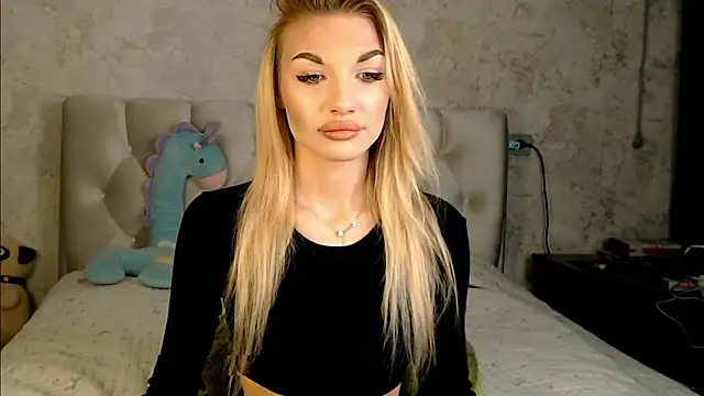 Ella Milla online show from 02-28-26, 01:34