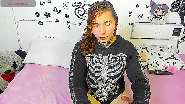 cutekat  online show from 03-27-26, 03:45