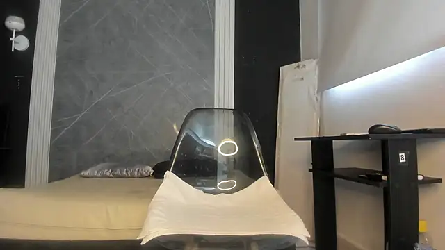 Snapshot of YummyDuooo chatting on 01-30-25, 12:59 YummyDuooo online show from 01-30-25, 12:59