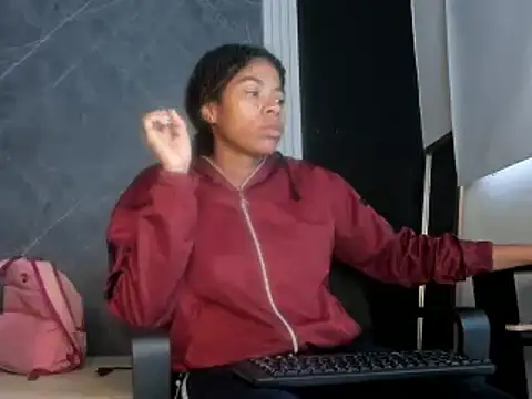 Snapshot of YummyDuooo chatting on 02-17-25, 11:55 YummyDuooo online show from 02-17-25, 11:55