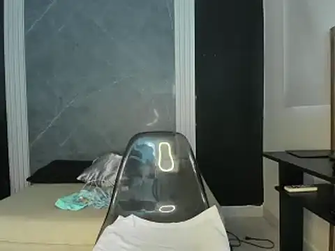 Snapshot of YummyDuooo chatting on 03-01-25, 04:54 YummyDuooo online show from 03-01-25, 04:54