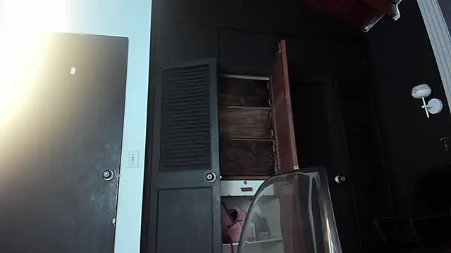 Snapshot of YummyDuooo chatting on 03-01-25, 11:04 YummyDuooo online show from 03-01-25, 11:04