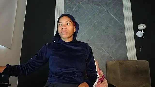 Snapshot of YummyDuooo chatting on 09-30-25, 12:10 YummyDuooo online show from 09-30-25, 12:10