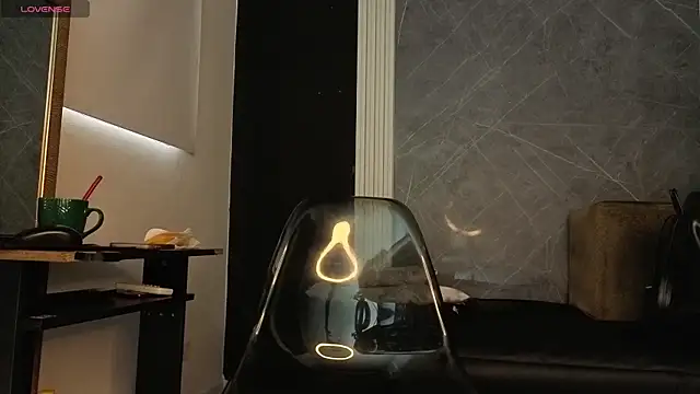 Snapshot of YummyDuooo chatting on 10-22-25, 12:05 YummyDuooo online show from 10-22-25, 12:05