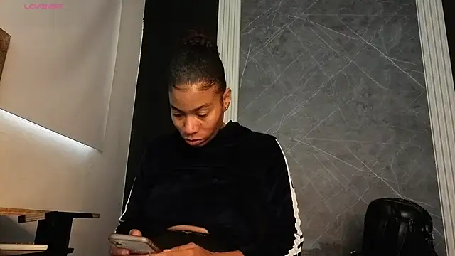 Snapshot of YummyDuooo chatting on 11-26-25, 12:06 YummyDuooo online show from 11-26-25, 12:06