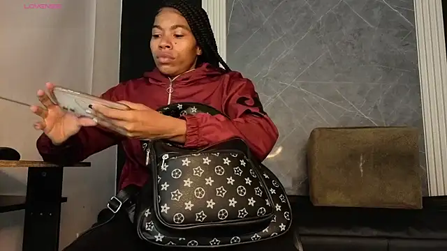 Snapshot of YummyDuooo chatting on 12-20-25, 12:34 YummyDuooo online show from 12-20-25, 12:34