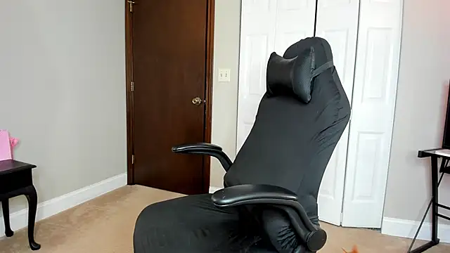 Snapshot of Angel_1997 chatting on 03-21-25, 07:24 Angel 1997 online show from 03-21-25, 07:24