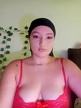 Snapshot of Celeste_camila18 chatting on 10-08-25, 05:21 Celeste camila18 online show from 10-08-25, 05:21