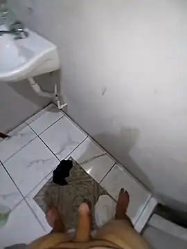 Snapshot of Whiper2024 chatting on 09-13-25, 01:16 Whiper2024 online show from 09-13-25, 01:16