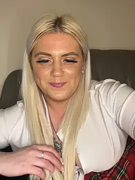 Blondiee3088 online show from 12-05-24, 01:36