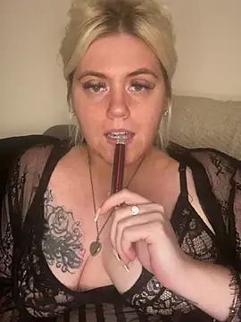 Blondiee3088 online show from 01-11-25, 11:13