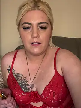 Blondiee3088 online show from 02-05-25, 06:26