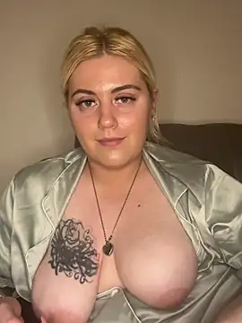 Blondiee3088 online show from 02-13-25, 05:44