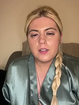 Blondiee3088 online show from 02-25-25, 08:41