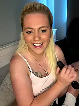 Blondiee3088 online show from 10-28-25, 11:58