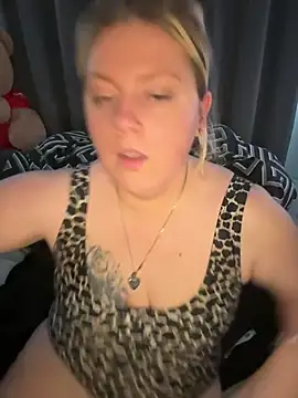 Blondiee3088 online show from 02-20-26, 09:43