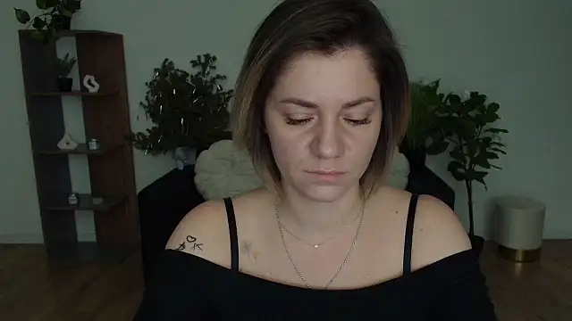 MariaSttone online show from 01-24-25, 08:34