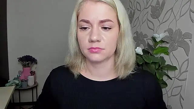 MariaSttone online show from 11-18-25, 07:40