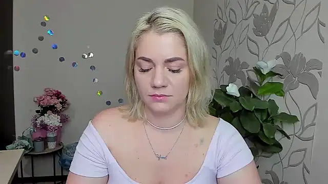 MariaSttone online show from 11-30-25, 06:45