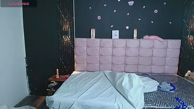 Snapshot of AntonellaRosee_ chatting on 09-24-25, 11:57 AntonellaRosee  online show from 09-24-25, 11:57