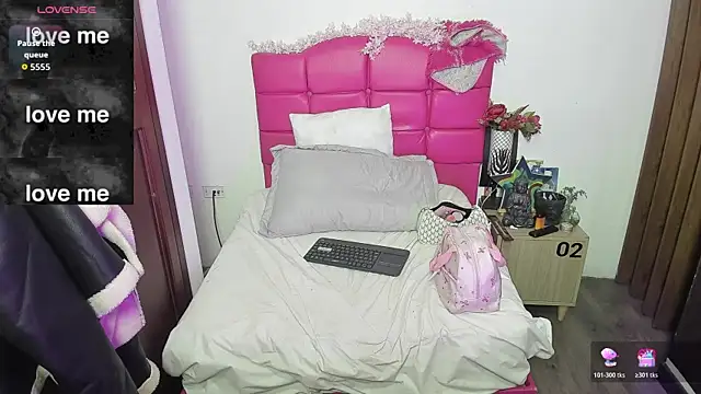 Snapshot of AntonellaRosee_ chatting on 10-26-25, 12:11 AntonellaRosee  online show from 10-26-25, 12:11