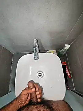 Snapshot of rahulGJ03 chatting on 01-17-25, 10:12 rahulGJ03 online show from 01-17-25, 10:12