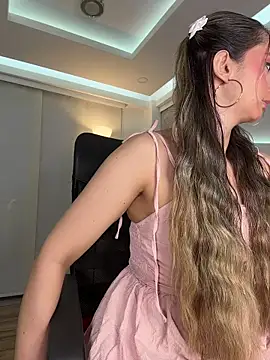 Snapshot of nicollefiorett chatting on 11-19-25, 10:54 nicollefiorett online show from 11-19-25, 10:54