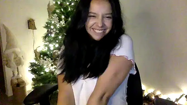 Snapshot of Mariasool chatting on 12-13-24, 05:38 Mariasool online show from 12-13-24, 05:38