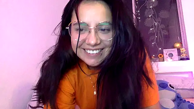 Snapshot of Mariasool chatting on 12-18-24, 08:20 Mariasool online show from 12-18-24, 08:20