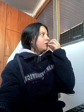 Snapshot of Mariasool chatting on 12-15-25, 02:32 Mariasool online show from 12-15-25, 02:32