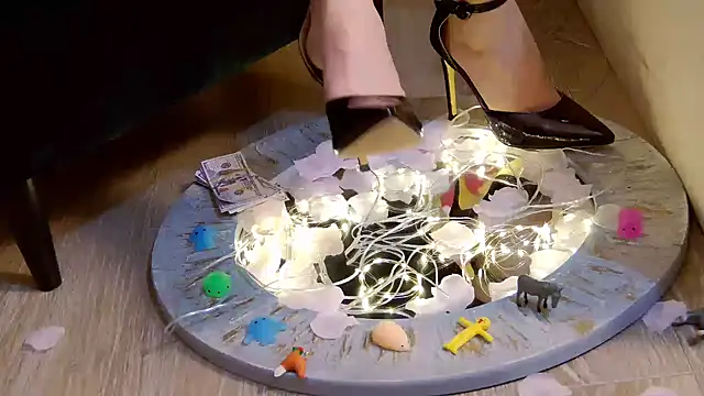 Snapshot of FeetVibe chatting on 01-15-25, 11:53 FeetVibe online show from 01-15-25, 11:53