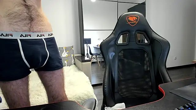 White Dylan online show from 11-26-25, 01:01