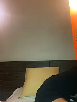 English-Chloe96 online show from 03-19-25, 01:40