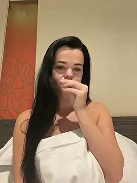 English-Chloe96 online show from 02-13-26, 06:42