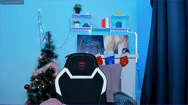 Snapshot of Crow_Diam0nd chatting on 12-30-24, 04:09 Crow Diam0nd online show from 12-30-24, 04:09