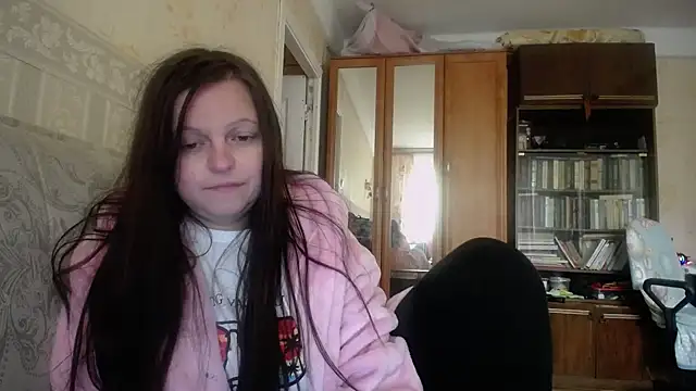 Snapshot of CatMelissa chatting on 10-02-25, 09:49 CatMelissa online show from 10-02-25, 09:49