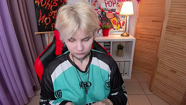 mekurisu online show from 03-17-25, 01:14