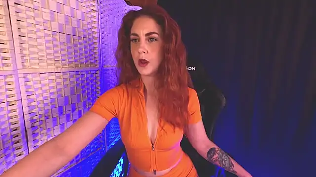 KayleyxEmily online show from 02-24-25, 01:53